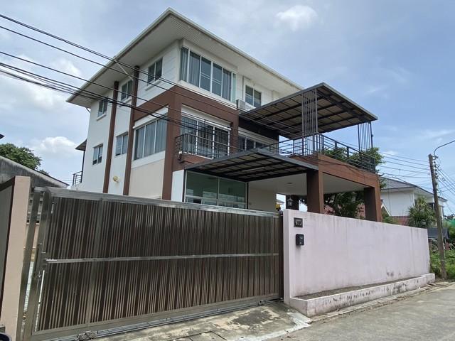 ให้เช่าบ้านเดี่ยว 3 ชั้น 100 ตร.ว. ซอยประเสริฐมนูกิจ ใกล้มหาวิทยาลัยเกษตร (ไม่รับสัตว์เลี้ยง)