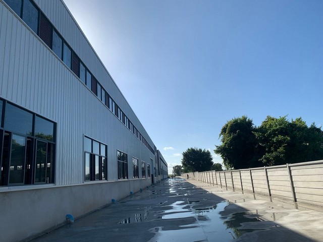 ให้เช่าโกดังนิคมพัฒนาระยอง 3500, 3600, 5300 ตรม. พื้นที่สีม่วงลาย ห่าง WHA36 BYD 1 km ห่างจากท่าเรือแหลมฉบัง 52 กม.