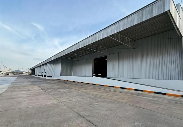 ให้เช่าโกดังศรีราชาชลบุรี โกดังให้เช่าขนาด 9,700 ตารางเมตร ห่างท่าเรือแหลมฉบังแค่ 10 นาที 