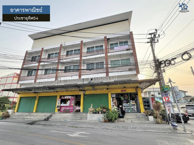 LM26-0009 ขายอาคารพาณิชย์ 3.5 ชั้น 5คูหา ซอยประชาอุทิศ54 พื้นที่รวม 101 ตรว เดินทางสะดวก ใกล้บิ๊กซีประชาอุทิศ