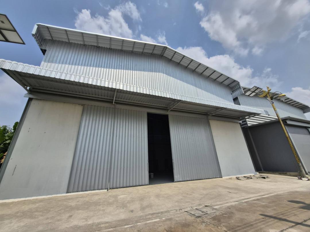 BR 1647 ให้เช่าโกดัง ซอยลาดกระบัง 14/1 พื้นที่ 400 ตารางเมตร พื้นรับน้ำหนัก 3-5 ตัน ที่จอดรถ 5-7คัน