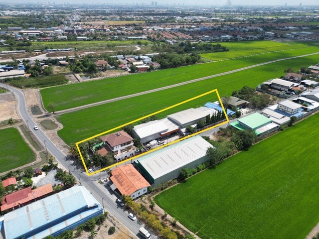 โรงงาน โรงงาน ลำโพ บางบัวทอง ขนาด 2 ไร่ 0 ngan 0 SQ.WA 35000000 บ. ใกล้กับ ห่างจากทางหลวงหมายเลข 9 (ถนนกาญจนาภิเษก) เพียง 3 กม. ราคา ดี นนทบุรี   