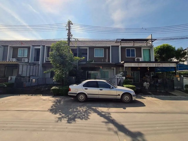 ขาย ทาวน์เฮ้าส์ เดอะคัลเลอร์ พรีเมี่ยม รังสิต-ลำลูกกา ปทุมธานี