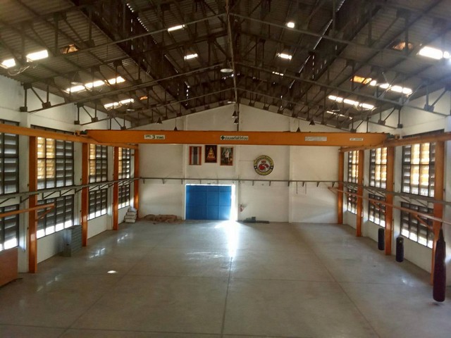 ให้เช่าโกดัง 1100 ตรม ย่านลาดกระบัง  ถนนศรีนครินทร์-ร่มเกล้า ใกล้สนามบินสุวรรณภูมิ