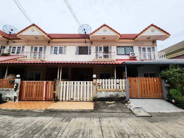 ขายทาวน์เฮ้าส์ หมู่บ้านสุภาวัลย์ รังสิต-คลองสาม ซอย 3 ถนนเลียบคลองสาม ปทุมธานี