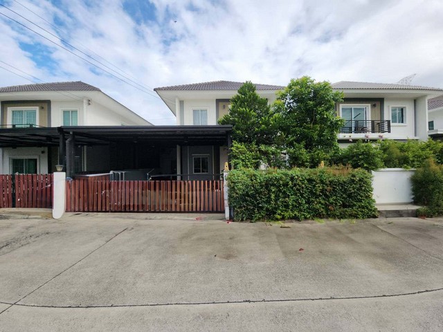 ขายบ้านแฝด หมู่บ้านลลิล ทาวน์ แลนซิโอ คริป รังสิต-คลองสอง  ซอยลลิล ทาวน์ 22 ปทุมธานี