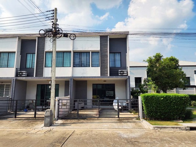 ขายทาวน์เฮ้าส์  หมู่บ้านพลีโน่ พหลโยธิน-รังสิต ถนนพหลโยธิน ปทุมธานี