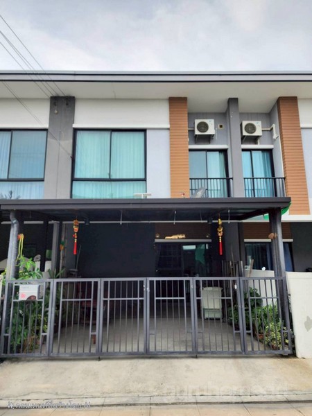 ขายทาวน์โฮม 2 ชั้น พร้อมเฟอร์นิเจอร์ ยูนิโอทาวน์ เพชรเกษม 110 เนื้อที่ 18.5 ตรว 3นอน 2น้ำ  - ghd000631