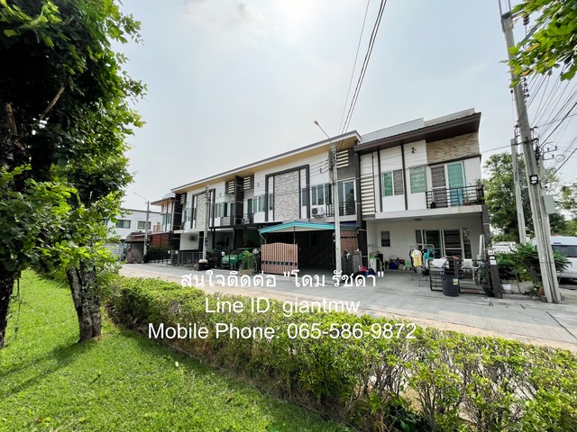 Townhome ทาวน์เฮ้าส์ ม.กัสโต้ ท่าน้ำนนท์-พระราม 5  ทำเลทอง หน้าบ้านวิวสวนขนาดใหญ่ไม่ชนกับบ้านตรงข้าม ทำเลดี ร่มรื่นมากในซอยมีเพียง 6 หลังเท่านั้น เป็นส่วนตัวสุด ๆ และอยู่ท่ามกลางสิ่งอำนวยความสะดวกครบครัน