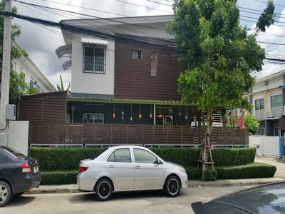 หลังมุม มีพื้นที่ข้าง ทาวน์โฮม 2ชั้น เดอะ คอนเนค 15 อ่อนนุช (The Connect 15 Onnut) 24.9 ตร.ว. ใกล้ APL บ้านทับช้าง