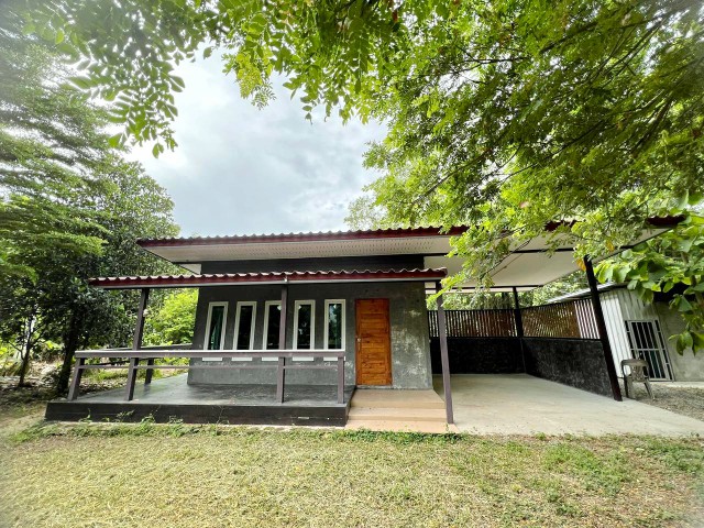 สุพรรณบุรี-ชัยนาท  บ้านเดี่ยวชั้นเดียว 1 นอน 1 น้ำ ใกล้สะพานข้ามแม่น้ำท่าจีน  วัดปากน้ำ เดิมบางนางบวช ใกล้รร.วัดปากน้ำ 200 ม.