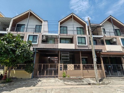 ขายทาวน์โฮม 3 ชั้น โครงการลูกกอล์ฟ พรีเมี่ยม เมืองทองธานี 25 ตร.วา พร้อมโฮมออฟฟิศ จอดรถ 4 คัน หน้าบ้านโล่ง พร้อมใช้งานทันที