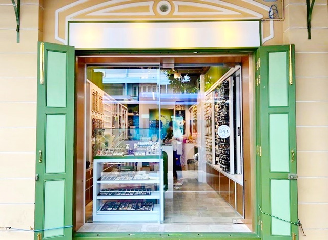 ทำเลทอง ติดถนนใหญ่ MRTวัดมังกร 999ม.ให้เช่าร้าน 2.5 ชั้น 240 ตร.ม.28 ตร.วา. สำเพ็ง แยกราชวงศ์