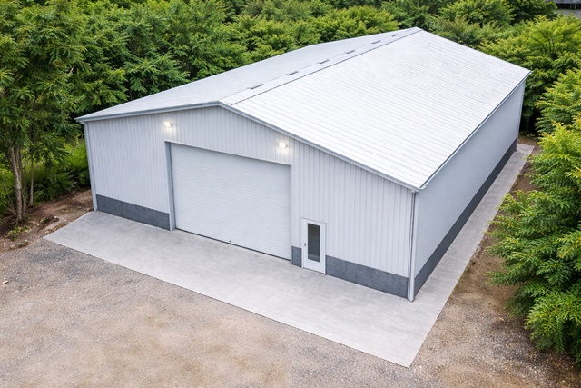 โกดังให้เช่าขนาดใหญ่ ย่านกรุงเทพกรีฑา12-22 มี 2 ยูนิต 2 น้ำ ใกล้ APL บ้านทับช้าง 900 ม  650ตร.ม.ทำเลศักยภาพ 