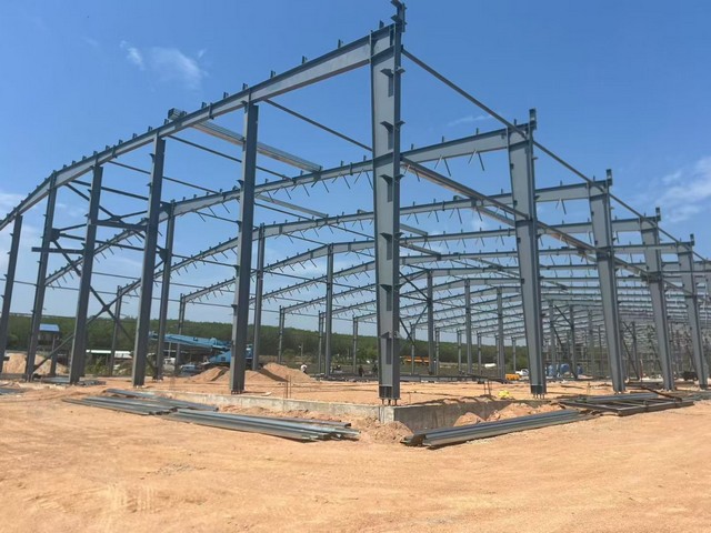 เปิดจองโกดังใหม่ให้เช่า 3600ตรม. -5,600 ตรม. พื้นที่สีม่วงลาย อ. นิคมพัฒนา จ.ระยอง ซ.13 ระหว่าง สาย15 และสาย 19 