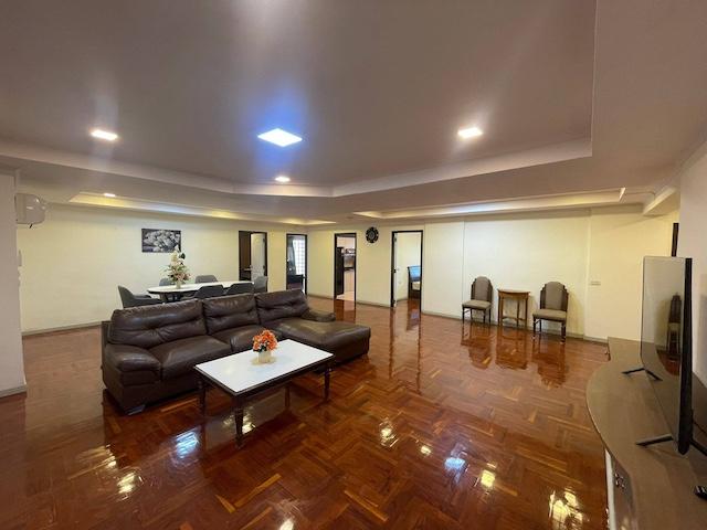 ให้เช่าคอนโด ชั้น 4 DH Grand Tower Sukhumvit 39 ใกล้ BTS พร้อมพงษ์ (เลี้ยงสัตว์ได้)