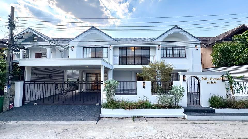 บ้านเดี่ยว ลาดพร้าว71 The Luxury of Grand Space เนื้อที่ 82 ตร.วา