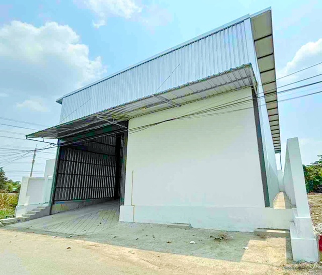 ร่วมสุข เลียบคลองประปา ใกล้โรบินสัน ศรีสมาน 2.5 กม.ทางด่วนศรีรัช 1.5กม.เช่า โกดัง  100 ตร.ว. 300 ตร.ม.