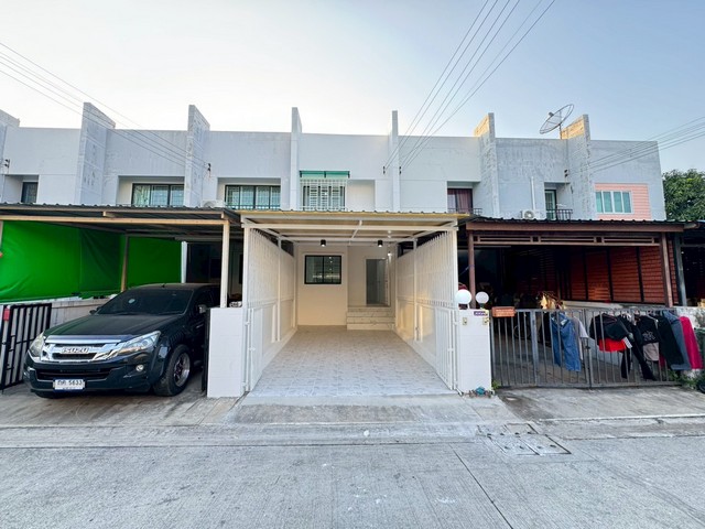 ขายบ้านทาวน์เฮ้าส์ 2 ชั้น ดิโอโซน เทพารักษ์-บางบ่อ ทาวน์เฮ้าส์ ใกล้นิคมบางพลี ทำเลดีราคาถูก