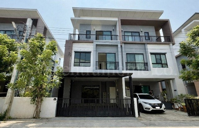 บ้านแฝด 3 ชั้น ธนาคลัสเตอร์ เวสต์เกต บางใหญ่ ราคาถูกที่สุดในโครงการ