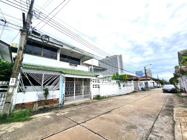 รหัส  - ขาย บ้าน - 8900000 BAHT.  พท. 12 ตรว. 1 ngan 0 ไร่   ลดจัดหนัก!!