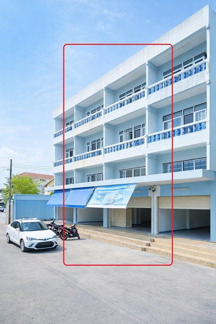 ถ.เอกชัย85-93 โรงพยาบาลบางปะกอก 8  ขาย-เช่าอาคารพาณิชย์ 4 ชั้น 2 คูหา 8 นอน 6 น้ำ ใกล้ตลาดสดศิริชัย 850 ม. 40 ตร.ว.  ทะเบียนบริษัทได้ 