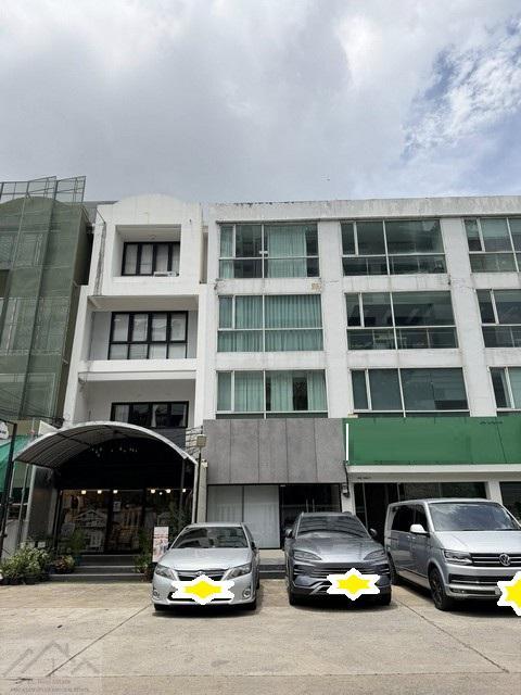 ให้เช่าอาคาร 4 ชั้น 1 คูหา 19 ตร.ว. ซอยสุขุมวิท 39 พร้อมพงษ์ ใกล้เอมควอเทีย