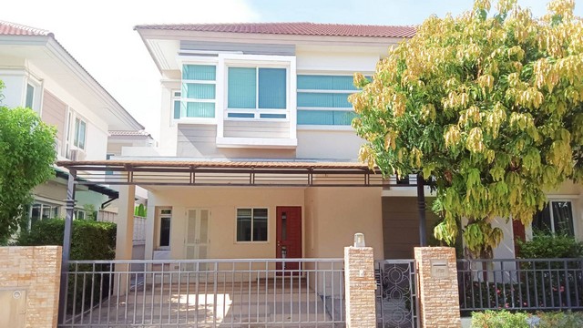 บ้าน บางกอกบูเลอวาร์ด เทพารักษ์ – วงแหวน 9500000 บาท 4 BEDROOM พ.ท. 0 ไร่ 0 ngan 60 Square Wah ใกล้กับ เมกะ บางนา ทำเลศักยภาพ ตกแต่งสวย, สภาพดี, ขายพร้อมเฟอร์นิเจอร์ 