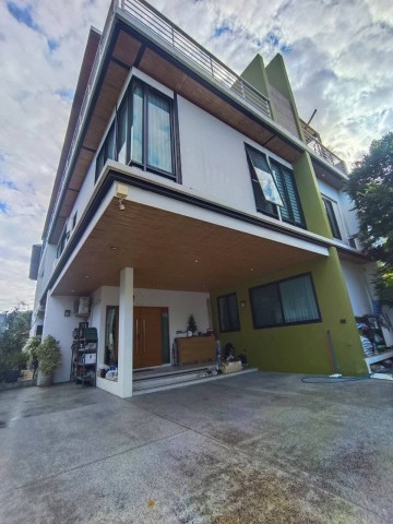 ขายด่วน #บ้านเดี่ยว 3 ชั้น ทำเลทอง ใกล้ The Nine พระราม 9  NN