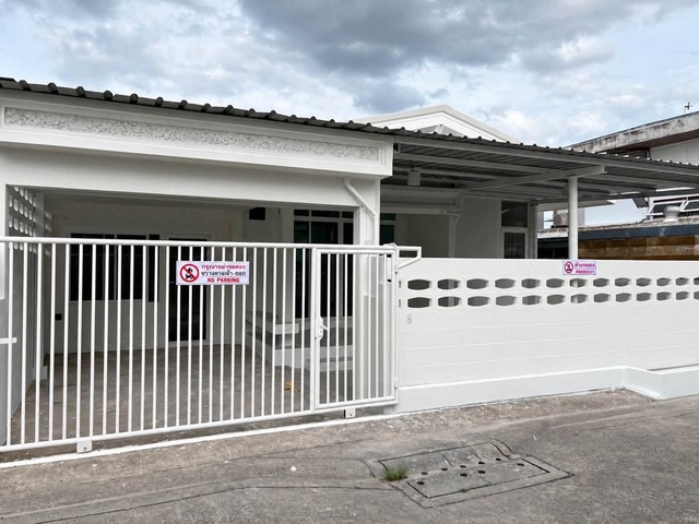 ให้เช่าบ้านเดี่ยวชั้นเดียว 50 ตร.ว. 3 ห้องนอน ซอยลาดพร้าว 87 ใกล้ MRT ลาดพร้าว 83 ใกล้ CDC เลียบด่วน