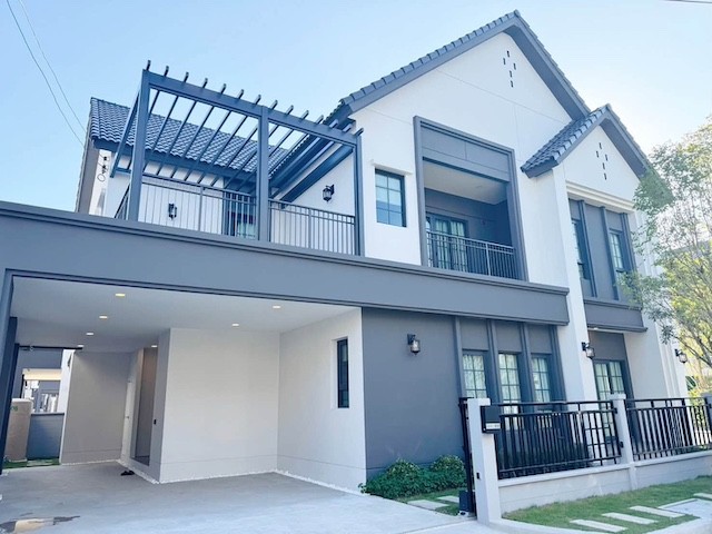BH4419 ให้เช่าบ้านเดี่ยวหรู Centro Bangna เซนโทร บางนา ใกล้ Mega Bangna และ IKEA บ้านขนาดใหญ่ 303 ตร.ม. Fully Furnished พร้อมเข้าอยู่