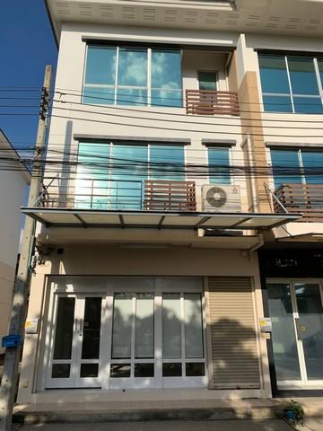 ให้เช่าทาวน์โฮม 3 ชั้น 20 ตร.ว. โครงการ ทาวน์พลัสเกษตรนวมินทร์ ถ.คลองลำเจียก