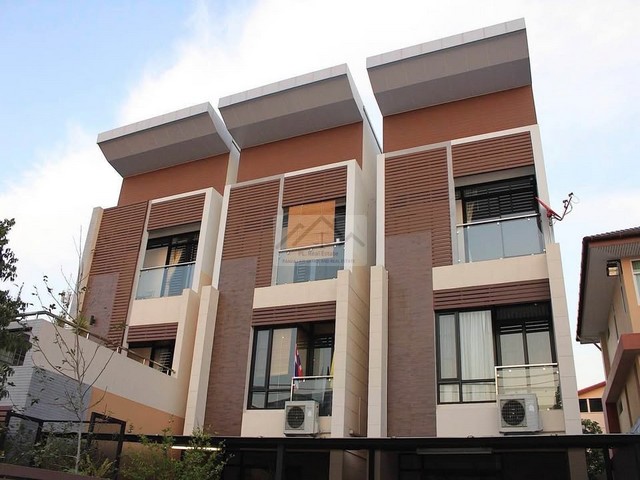 ให้เช่าโฮมออฟฟิศ 3 ชั้น สไตล์โมเดิร์น 270 ตรม. ซอยอารีย์สัมพันธ์7 ใกล้ BTSอารีย์ ใกล้ทางด่วน  ** จดทะเบียนบริษัทได้