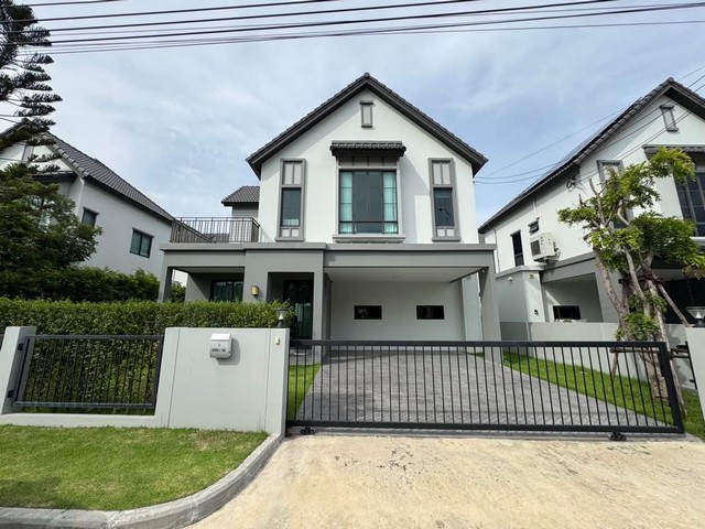 ให้เช่าบ้านเดี่ยว 2 ชั้น สไตล์ Modern Farmhouse 3 ห้องนอน 3 ห้องน้ำ สราญสิริ รามคำแหง  ถนนกรุงเทพกรีฑาตัดใหม่ 