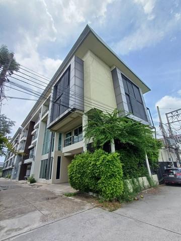 ให้เช่าโฮมออฟฟิต 4 ชั้น 600 ตร.ม. ย่านรามอินทรา ห้องมุม ใกล้แฟชั่นไอแลนส์