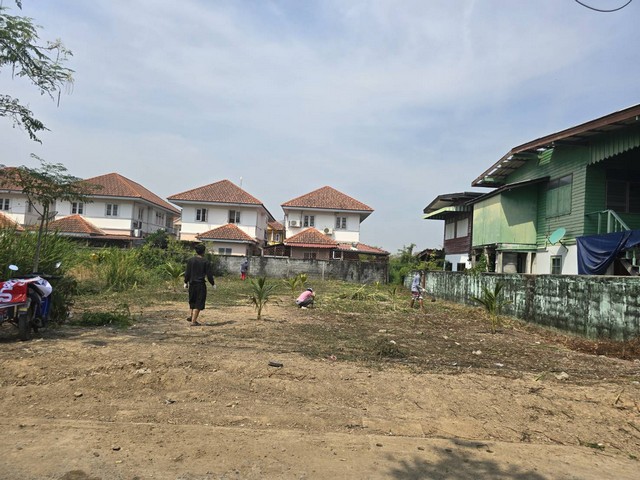ที่ดิน - ขนาดเท่ากับ 100 ตร.วา  23000 thb บรรยากาศส่วนตัว ที่ดินถมแล้ว