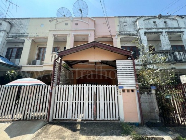 ทาวน์เฮ้าส์ บ้านพิชาดา บ้านกล้วย - ไทรน้อย บางบัวทอง ราคาถูกมาก