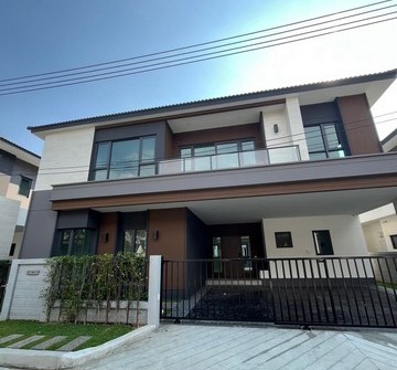  ให้เช่าบ้านเดี่ยว 4 ห้องนอน 5 ห้องน้ำ 1 ห้องนั่งเล่น 1 ห้องทานข้าว 1 ห้องแม่บ้าน The City Bangna 3