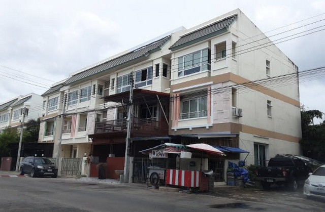 ขาย ทาวน์เฮ้าส์ อำเภอธัญบุรี ปทุมธานี  ห่างจาก  โลตัส รังสิตนครนายก 2.2 Km.	