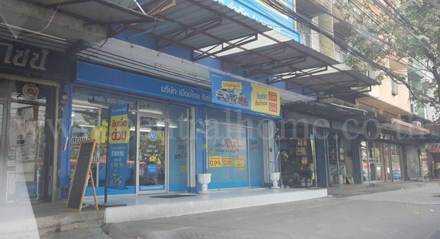 อาคารพาณิชย์ 4.5 ชั้น วังทองหลาง ซอยลาดพร้าว 72 ขายพร้อมผู้เช่าระยะยาว