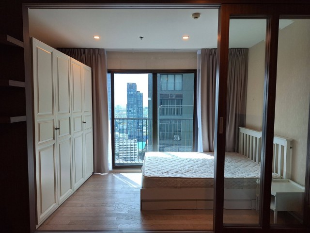 Noble Solo Thonglor Spacious Comfortable Peaceful 20th Floor BTS Thonglor