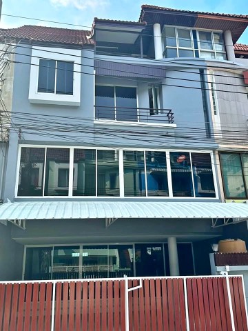 โรงเหล้าแสงจันทร์ เอกมัย-รามอินทรา 355ม. 5นอน ลาดพร้าว 76-82 วังทองหลาง ให้เช่าโฮมออฟฟิศ 4 ชั้น  5น้ำ
