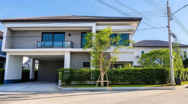 ขาย/ให้เช่า บ้านเดี่ยว Centro ราชพฤกษ์–สวนผัก | บ้านหลังมุมติดสวนส่วนกลาง หน้าบ้านเปิดโล่ง ไม่ติดบ้านอื่น เป็นส่วนตัว ใกล้ทางด่วนศรีรัช!