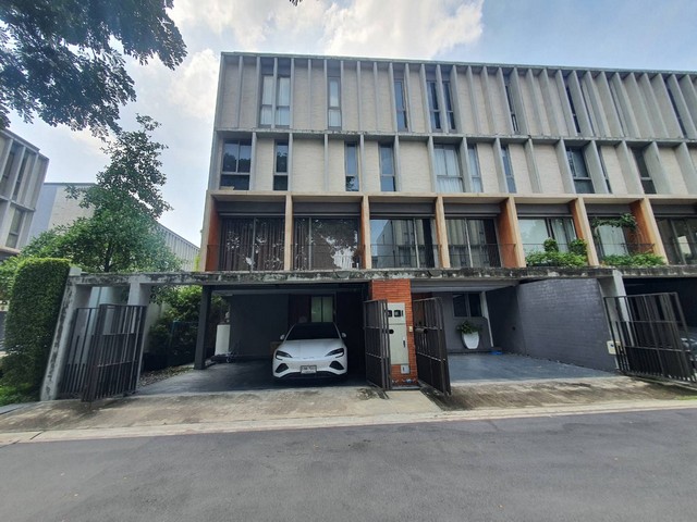 ขาย ทาวน์โฮมหรู หลังมุม 3.5 ชั้น หมู่บ้านเทพา รามคำแหง 118 Dhepa Ramkhamhaeng  แขวงสะพานสูง เขตสะพานสูง กทม. 