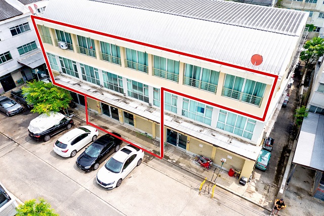 อาคารให้เช่า 3 นอน 5 น้ำอาคาร 4 ชั้น 113 ตร.ว. 453 ตร.ม.มีลิฟต์ ชั้น1-3 ใกล้แม็คโคร คลองหลวง 400ม. ตลาดไอยรา 600ม. โชว์รูม   ตลาดไท 900 ม.