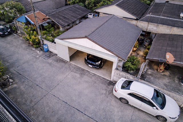 พร้อมแอร์ใหม่ 3 ตัว ทำเลบางนา-ตราด ใกล้โลตัส บางนา 900 ม. เมกาบางน 1กม. 3นอน 2น้ำ บ้านเดี่ยว 50 ตร.ว. บางนา-ตราด51-55 ใหม่  กม.8 