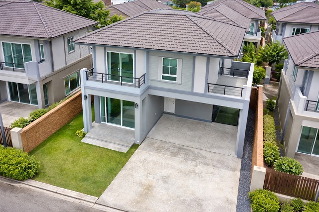 เฟอร์ฯครบ 3 นอน 2 น้ำ ทำเลถนนคลองหลวง MRT คลองหลวง รังสิตคลอง2 บ้าน2 ชั้น  ตลาดฟ้ารังสิตคลอง 2 700 ม. 35 ตร.ว. 140 ตร.ม.  