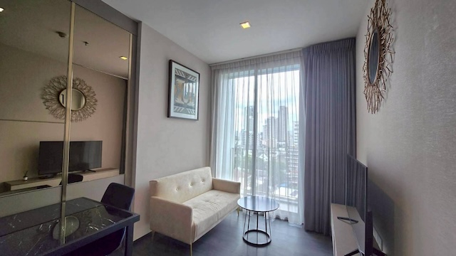 Edge Sukhumvit 23 Private Clean 7th Floor BTS Asoke