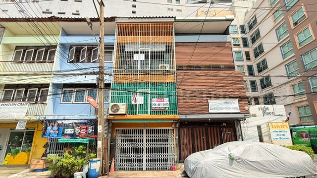 ตึกแถว อาคารพาณิชย์ 3 ชั้น ซอยสาธุประดิษฐ์ 31 ถนนพระราม 3 ใกล้เซ็นทรัลพระราม 3