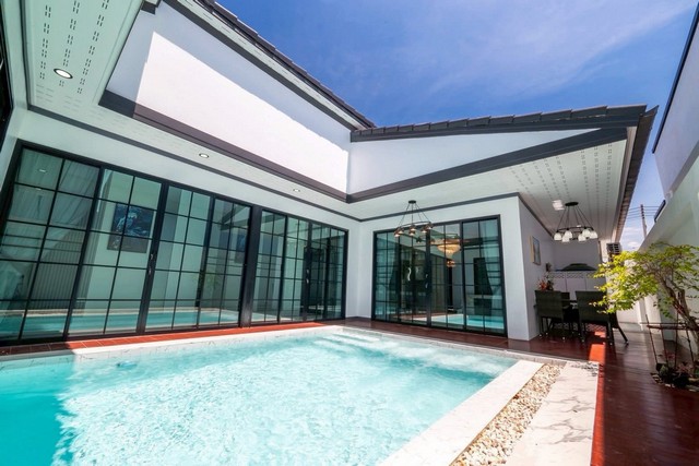 ขายบ้านพูลวิลล่า บ้านใหม่มีเพียง 6 หลัง พร้อมเฟอร์บิ้วอินครบชุด บ้านโครงการ บ้านผ่อนตรงกับโครงการ ซอยหนองปลาไหล10 บางละมุง ชลบุรี